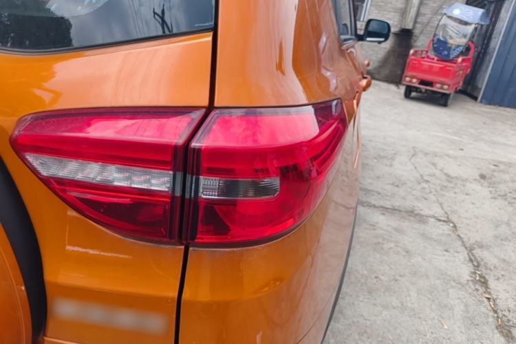 Used Cowin X3 2017 1.6L CVT Luxury Edition China V Standard Right Rear Taillight