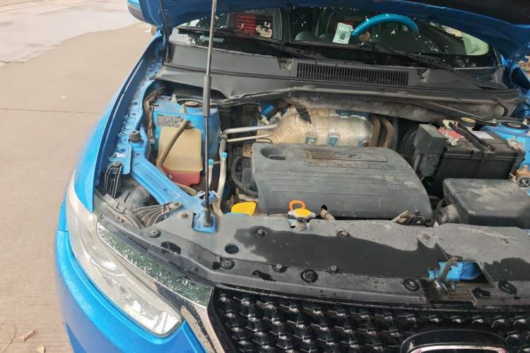 Used Cowin X3 2018 1.6L Manual Zhiyao Edition China V Standard Engine Bay Right