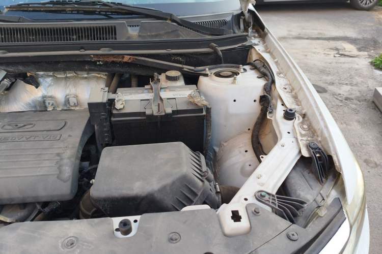 Used Cowin X3 2018 1.6L Manual Zhiyao Edition China V Standard Engine Bay Left