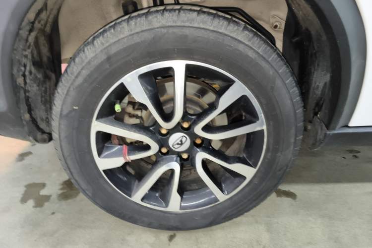 Used Cowin X3 2018 1.6L Manual Smart Enjoyment Version China V Standard Exterior 2
