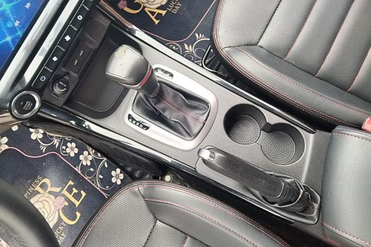 Used Cowin X3 2018 1.6L CVT Zhiyao Edition China V Standard Gear Lever
