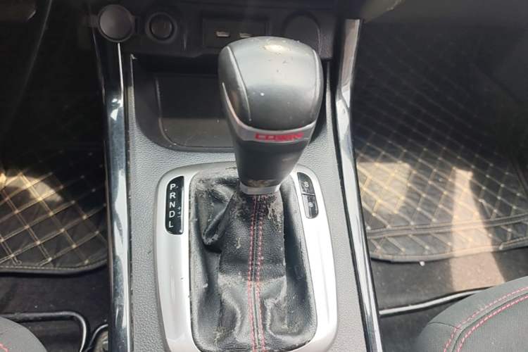 Used Cowin X3 2018 1.6L CVT Smart Enjoyment Version China V Standard Gear Lever