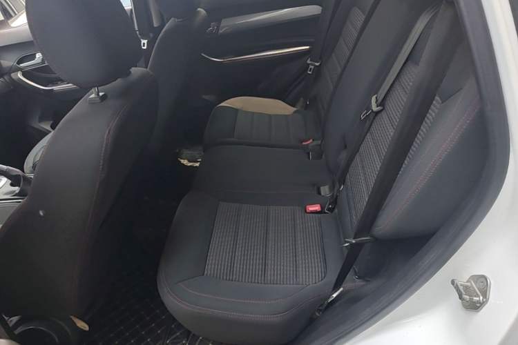 Used Cowin X3 2018 1.6L CVT Smart Enjoyment Version China V Standard Left Rear Seat