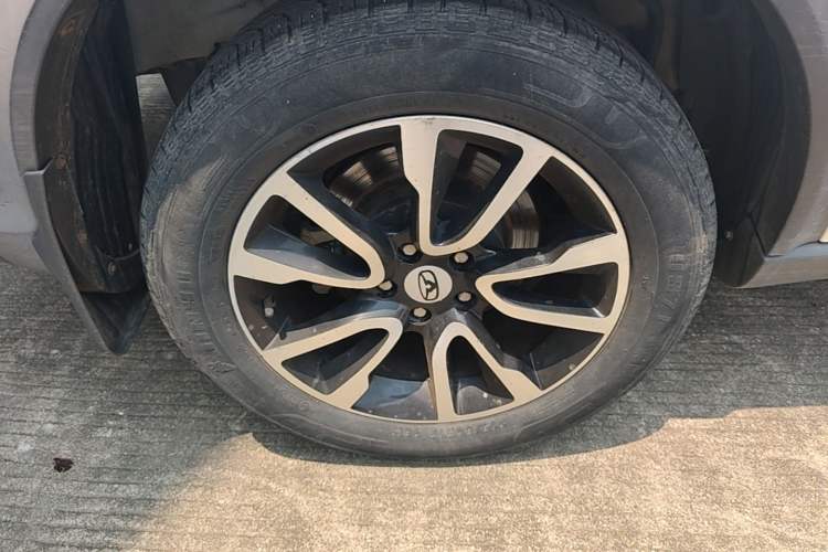 Used Cowin X3 2018 1.6L CVT Smart Enjoyment Version China V Standard Right Rear Wheel Hub