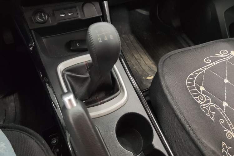 Used Cowin X3 2019 1.5L Manual Smart Edition Gear Lever