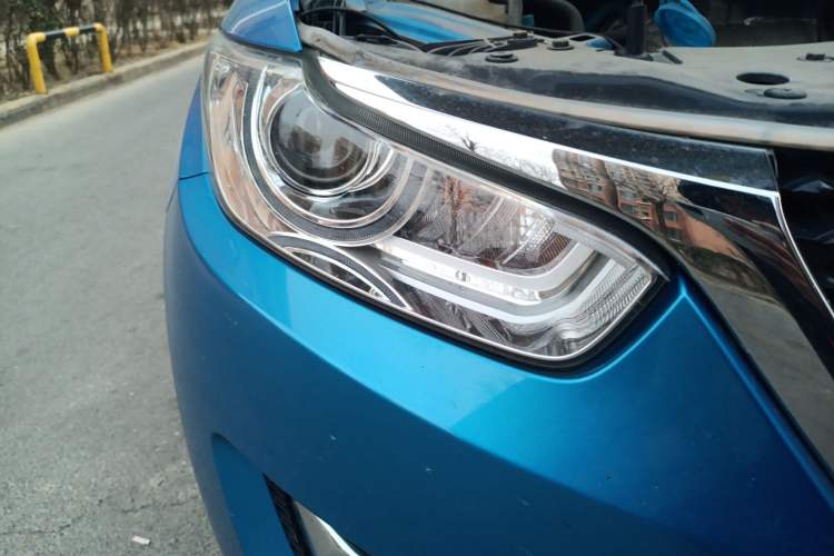 Used Cowin X3 2019 1.5L Manual Smart Edition Right Front Headlight