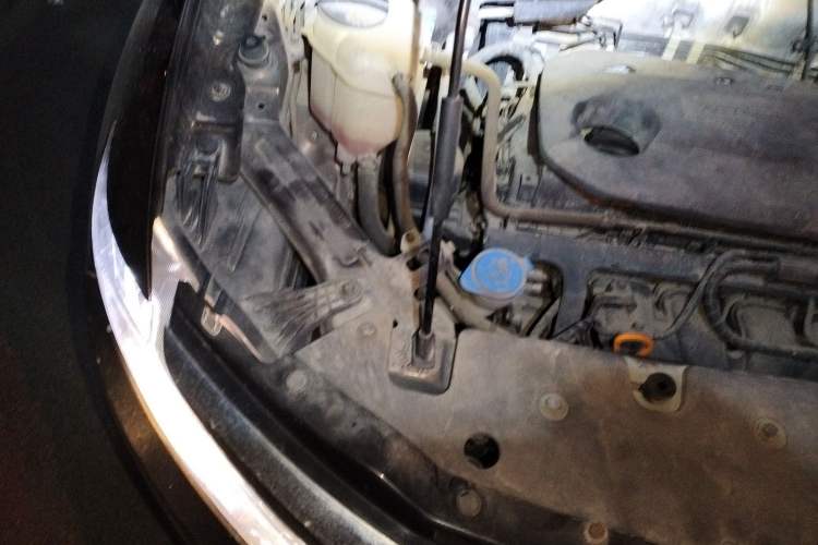 Used Cowin X3 2019 1.5L Manual Smart Edition Engine Bay Right