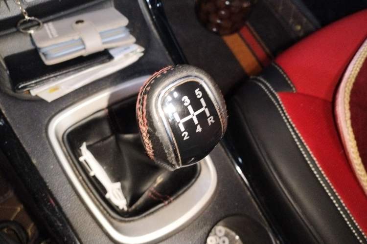 Used Cowin X3 2019 1.5L Manual Smart Edition Gear Lever