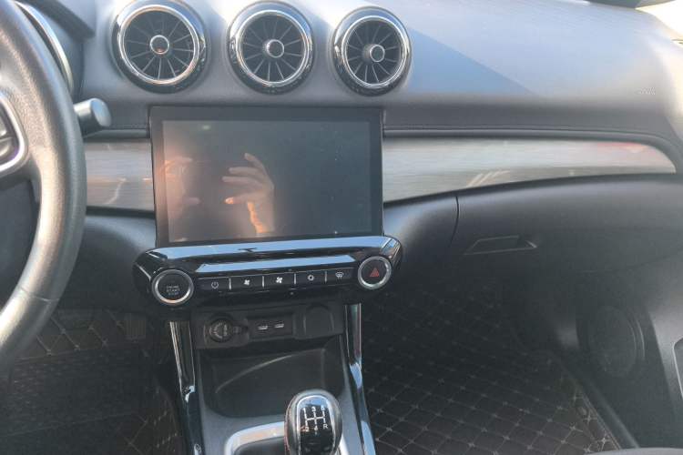 Used Cowin X3 2019 1.5L Manual Smart Edition Audio And AC Panel