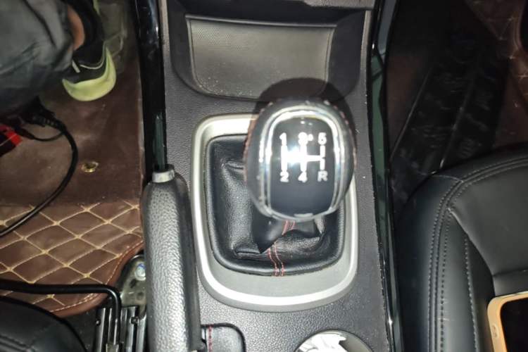 Used Cowin X3 2019 1.5L Manual Smart Edition Gear Lever