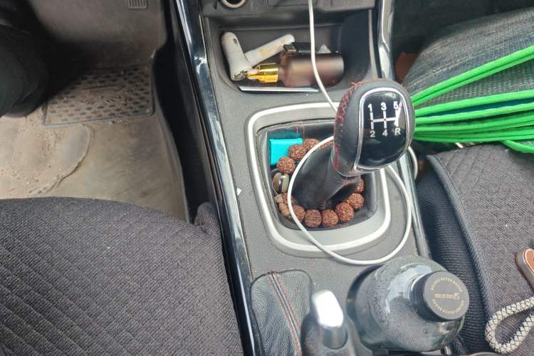 Used Cowin X3 2019 1.5L Manual Smart Edition Gear Lever