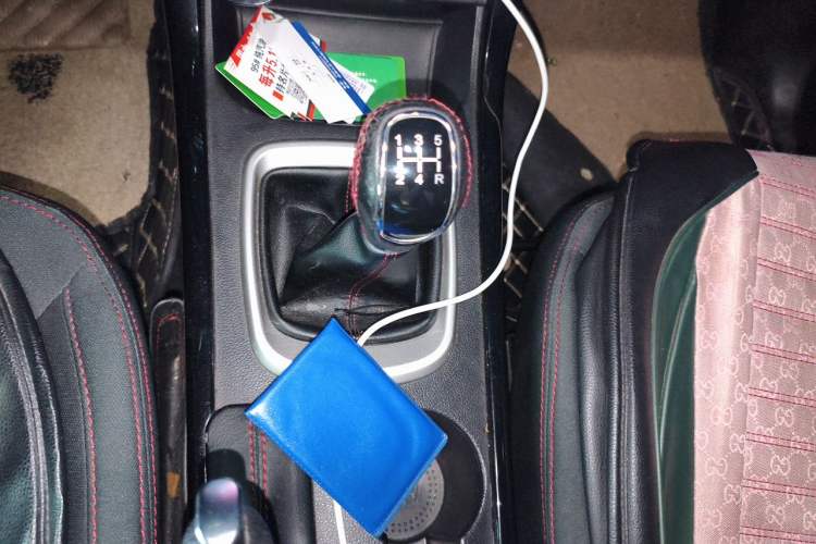 Used Cowin X3 2019 1.5L Manual Smart Edition Gear Lever