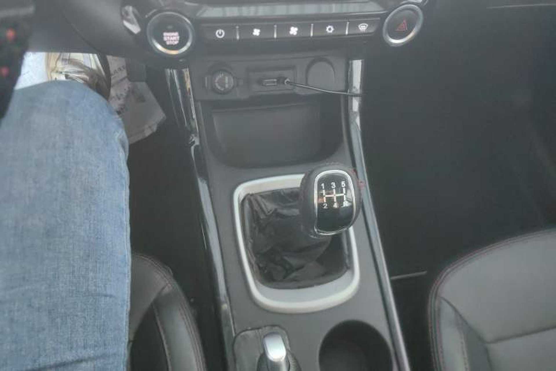 Used Cowin X3 2019 1.5L Manual Zhiyao Edition Gear Lever