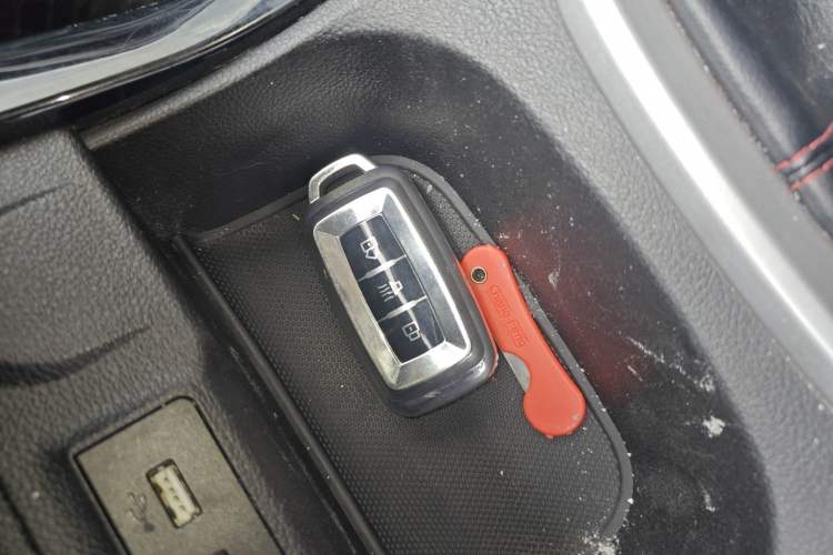 Used Cowin X3 2019 1.5L Manual Zhiyao Edition Interior 1