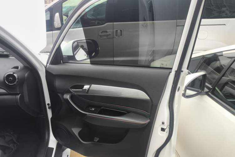 Used Cowin X3 2019 1.5L Manual Smart Edition Interior 5