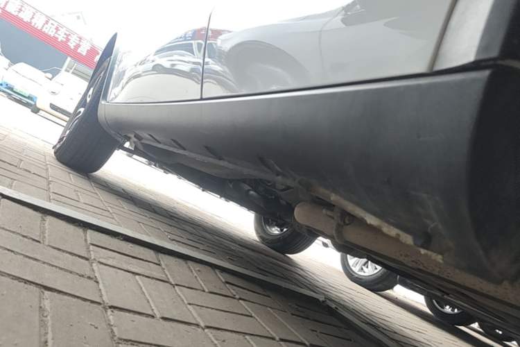 Used Cowin X3 2019 1.5L Manual Smart Edition Left Side Sill