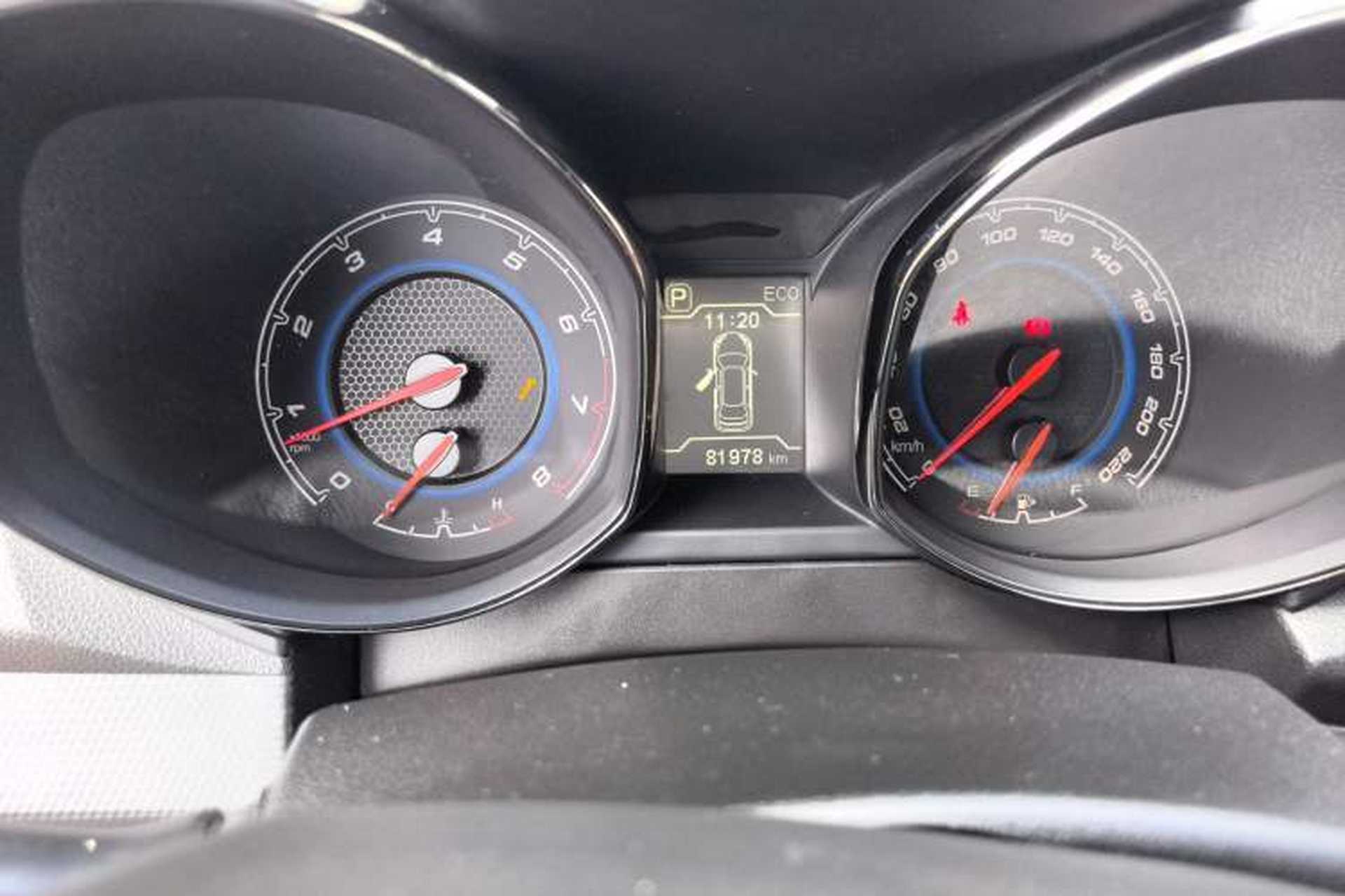 Used Cowin X5 2017 2.0L CVT Luxury Version Odometer Close Up
