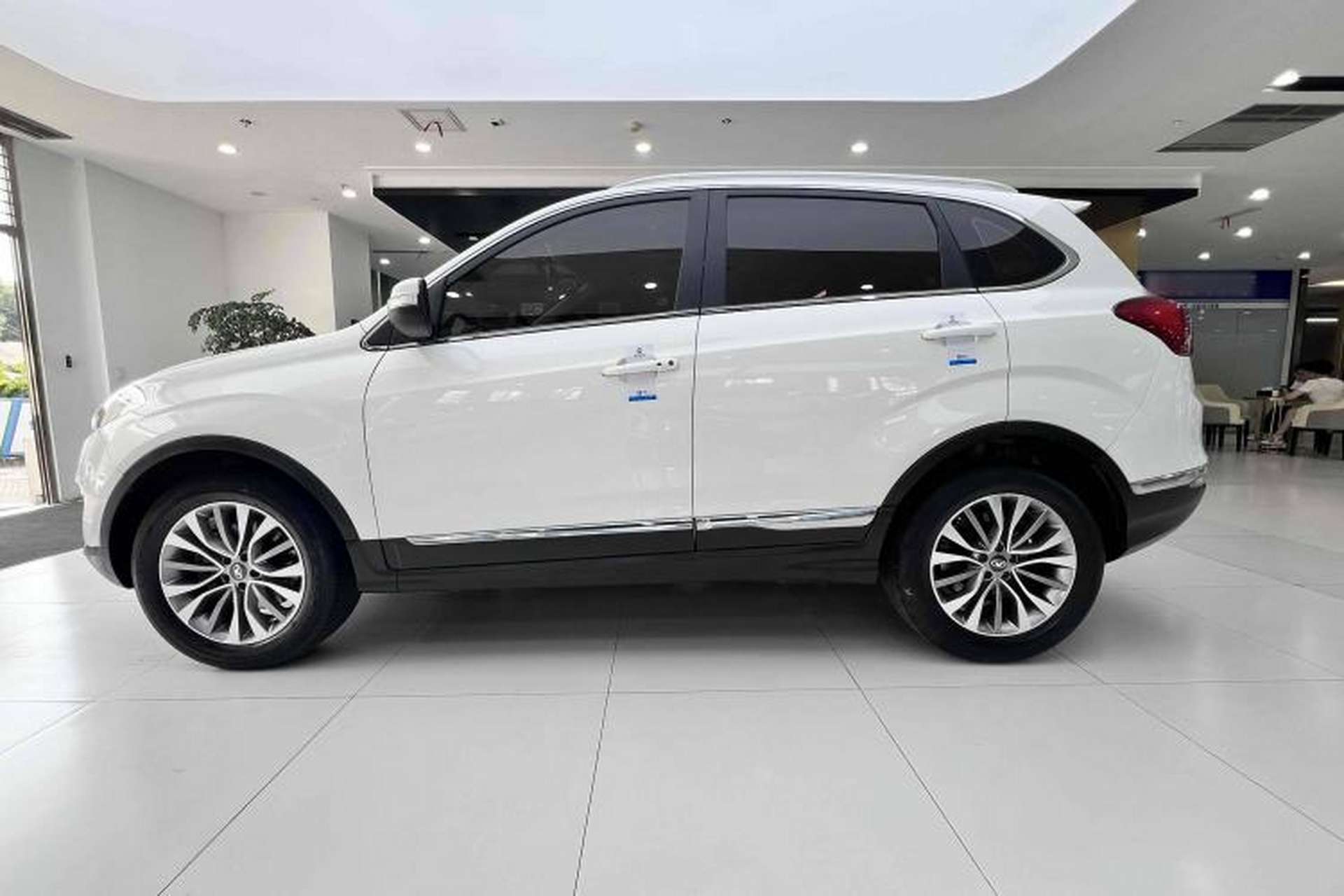 Used Cowin X5 2017 1.5T CVT Luxury Model Exterior 3