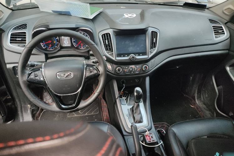 Used Cowin X5 2017 1.5T CVT Luxury Model Center Console