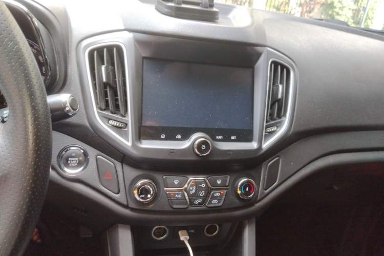 Used Cowin X5 2017 1.5T CVT Luxury Model Audio And AC Panel