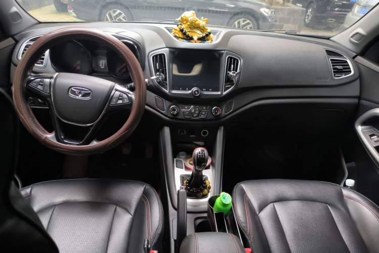 Used Cowin X5 2017 2.0L Manual Luxury Version Center Console
