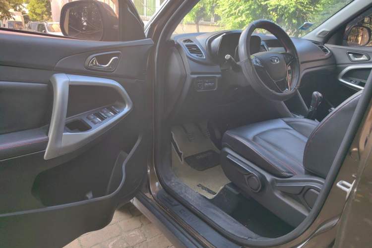 Used Cowin X5 2017 2.0L Manual Luxury Version Driver Seat