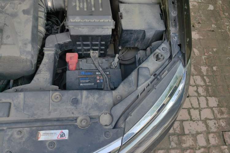 Used Cowin X5 2017 2.0L Manual Luxury Version Engine Bay Left