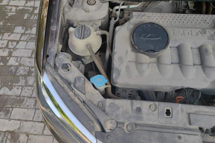 Used Cowin X5 2017 2.0L Manual Luxury Version Engine Bay Right