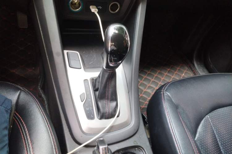 Used Cowin X5 2017 1.5T CVT Luxury Model Gear Lever