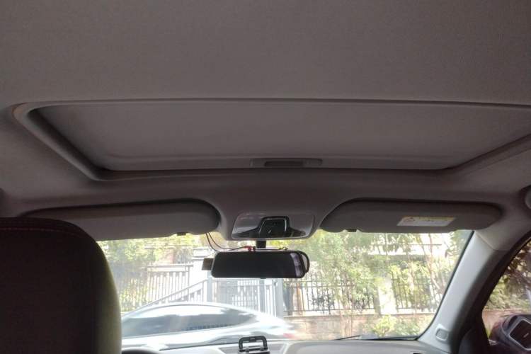 Used Cowin X5 2017 1.5T CVT Luxury Model Headliner