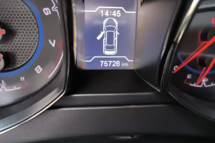 Used Cowin X5 2017 2.0L Manual Luxury Version Odometer Close Up