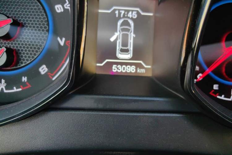Used Cowin X5 2017 2.0L Manual Luxury Version Odometer Close Up