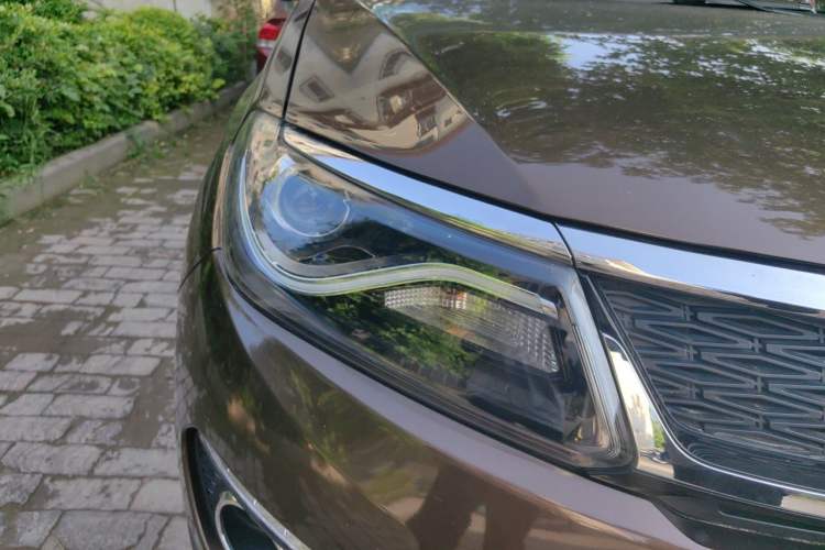 Used Cowin X5 2017 2.0L Manual Luxury Version Right Front Headlight