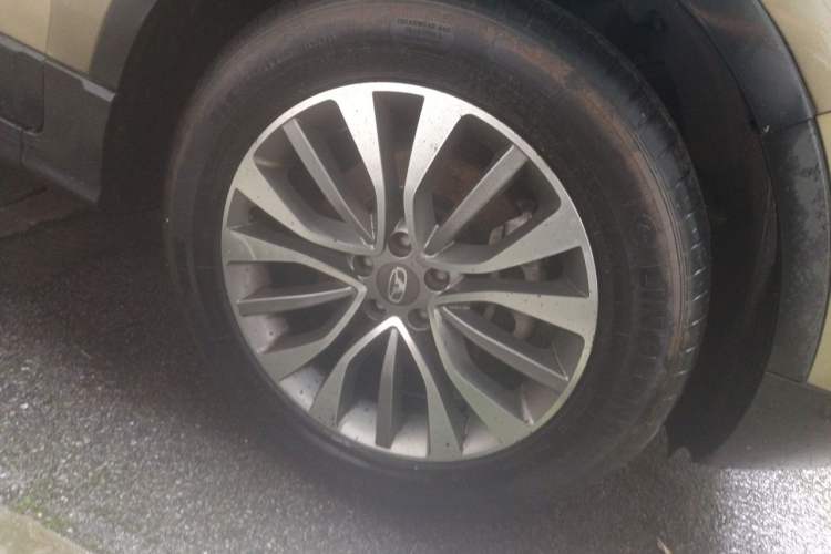 Used Cowin X5 2017 1.5T CVT Luxury Model Right Front Wheel Hub