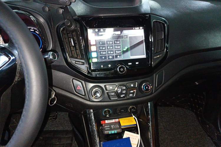 Used Cowin X5 2017 2.0L Manual Luxury Version Audio And AC Panel