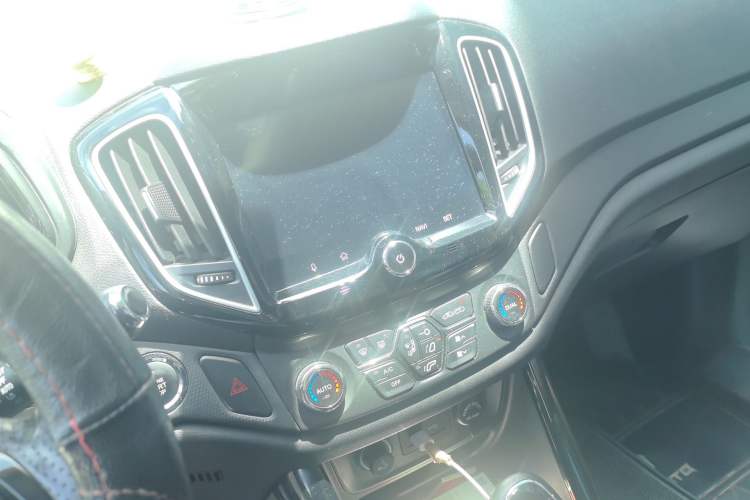 Used Cowin X5 2017 1.5T CVT Flagship Model Audio And AC Panel