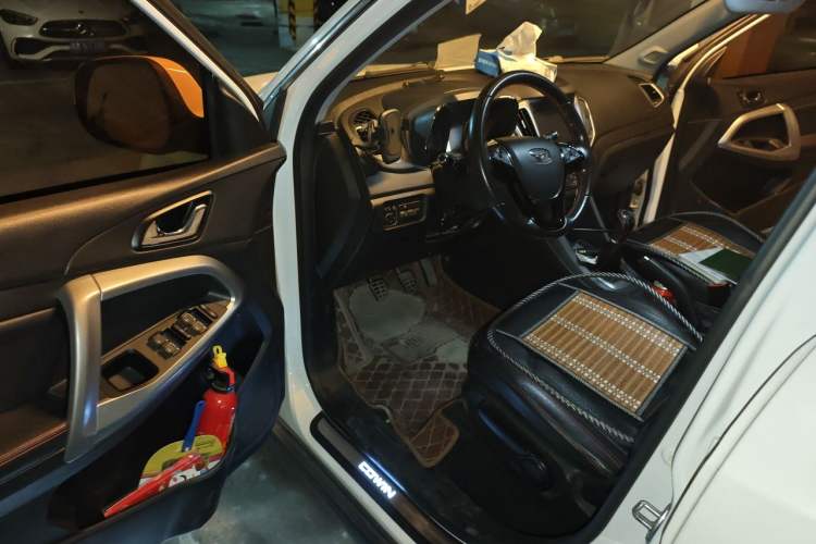 Used Cowin X5 2017 1.5T Manual Luxury Model Driver Seat