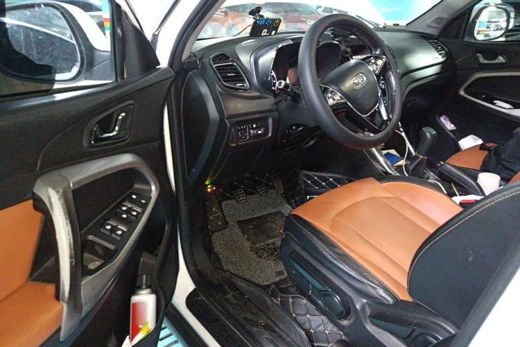 Used Cowin X5 2017 2.0L Manual Luxury Version Driver Seat
