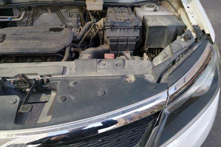 Used Cowin X5 2017 1.5T Manual Flagship Model Engine Bay Left