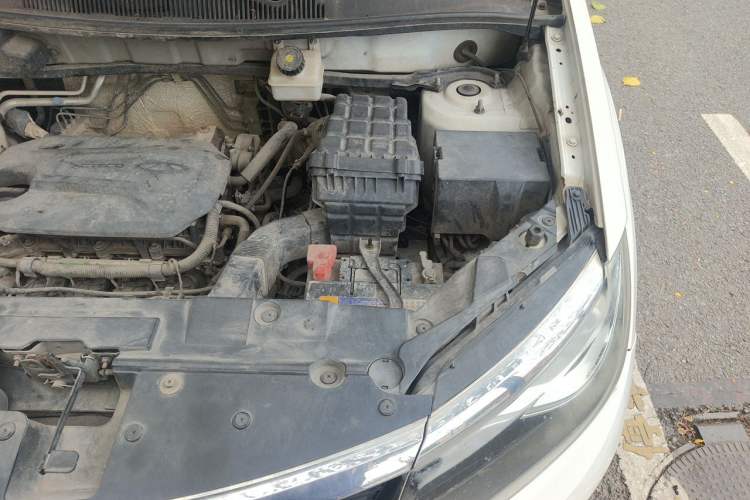 Used Cowin X5 2017 1.5T CVT Luxury Model Engine Bay Left
