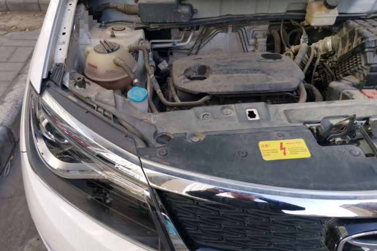 Used Cowin X5 2017 1.5T Manual Flagship Model Engine Bay Right