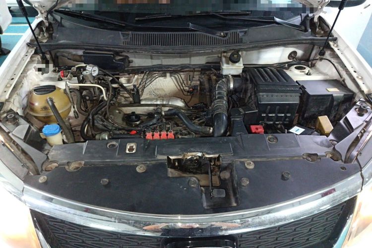 Used Cowin X5 2017 2.0L Manual Luxury Version Engine Bay
