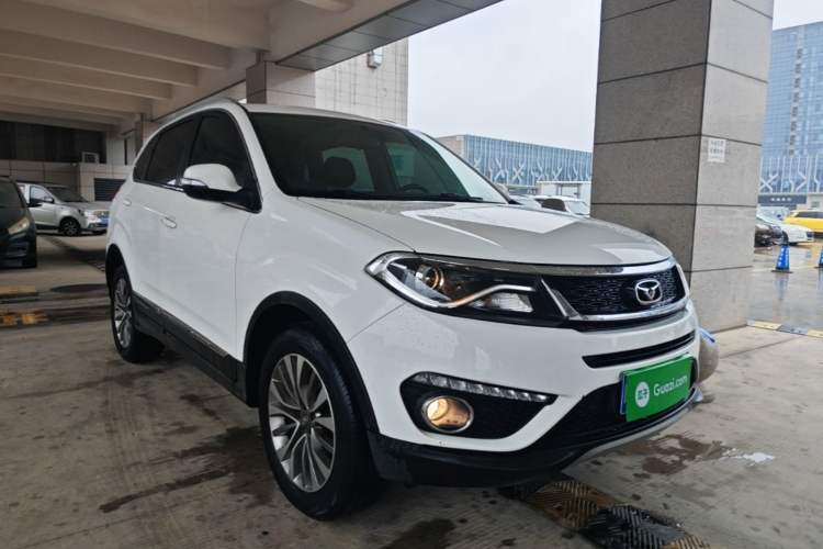 Used Cowin X5 2017 1.5T Manual Luxury Model Front Right 45 Deg