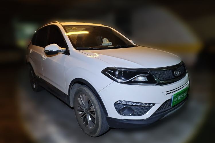 Used Cowin X5 2017 1.5T Manual Luxury Model Front Right 45 Deg