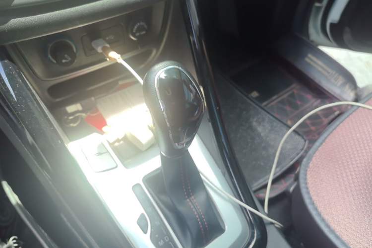 Used Cowin X5 2017 1.5T CVT Flagship Model Gear Lever