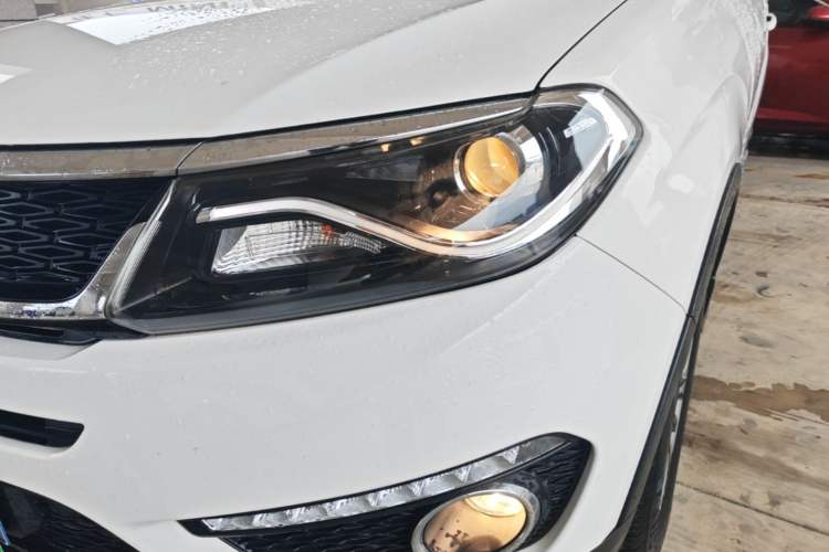 Used Cowin X5 2017 1.5T Manual Luxury Model Left Front Headlight