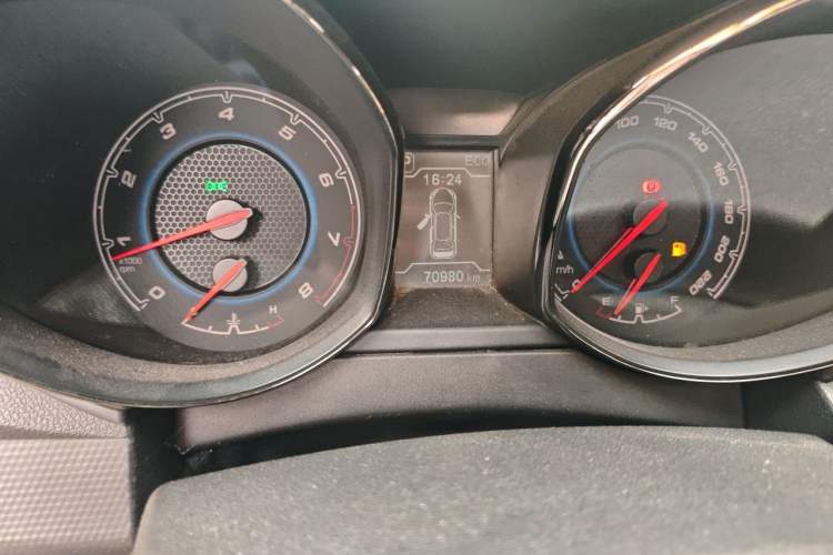 Used Cowin X5 2017 1.5T CVT Luxury Model Odometer Close Up