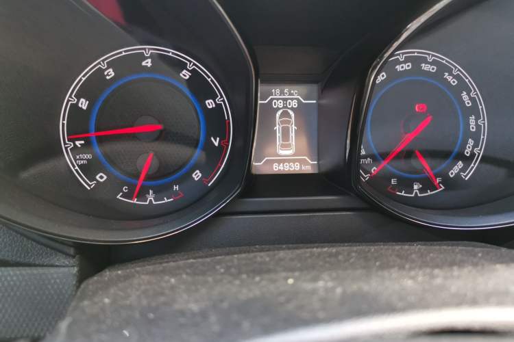 Used Cowin X5 2017 1.5T Manual Flagship Model Odometer Close Up