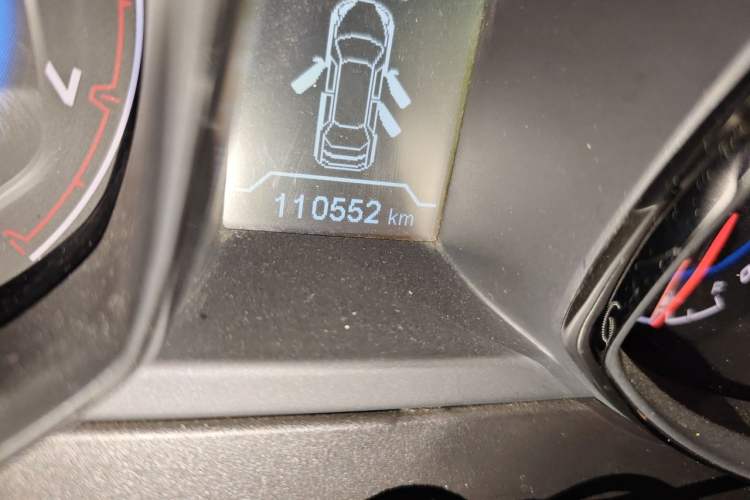 Used Cowin X5 2017 1.5T Manual Luxury Model Odometer Close Up