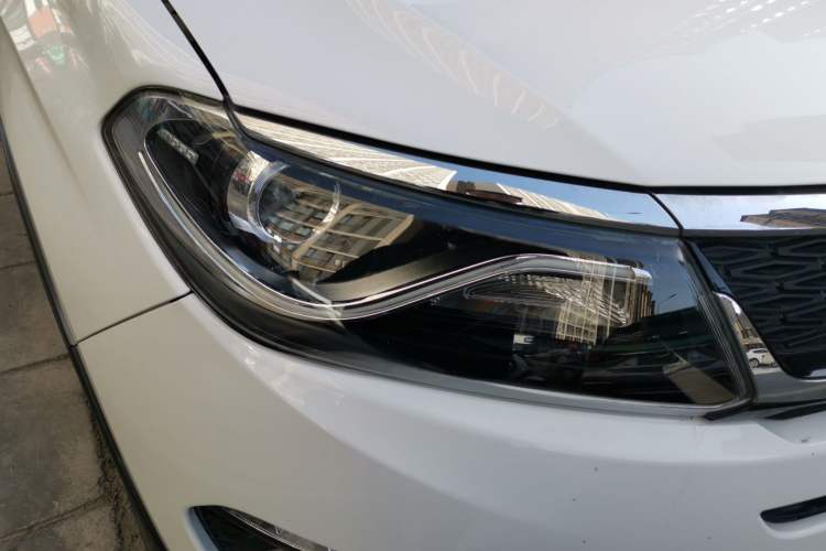 Used Cowin X5 2017 1.5T Manual Flagship Model Right Front Headlight